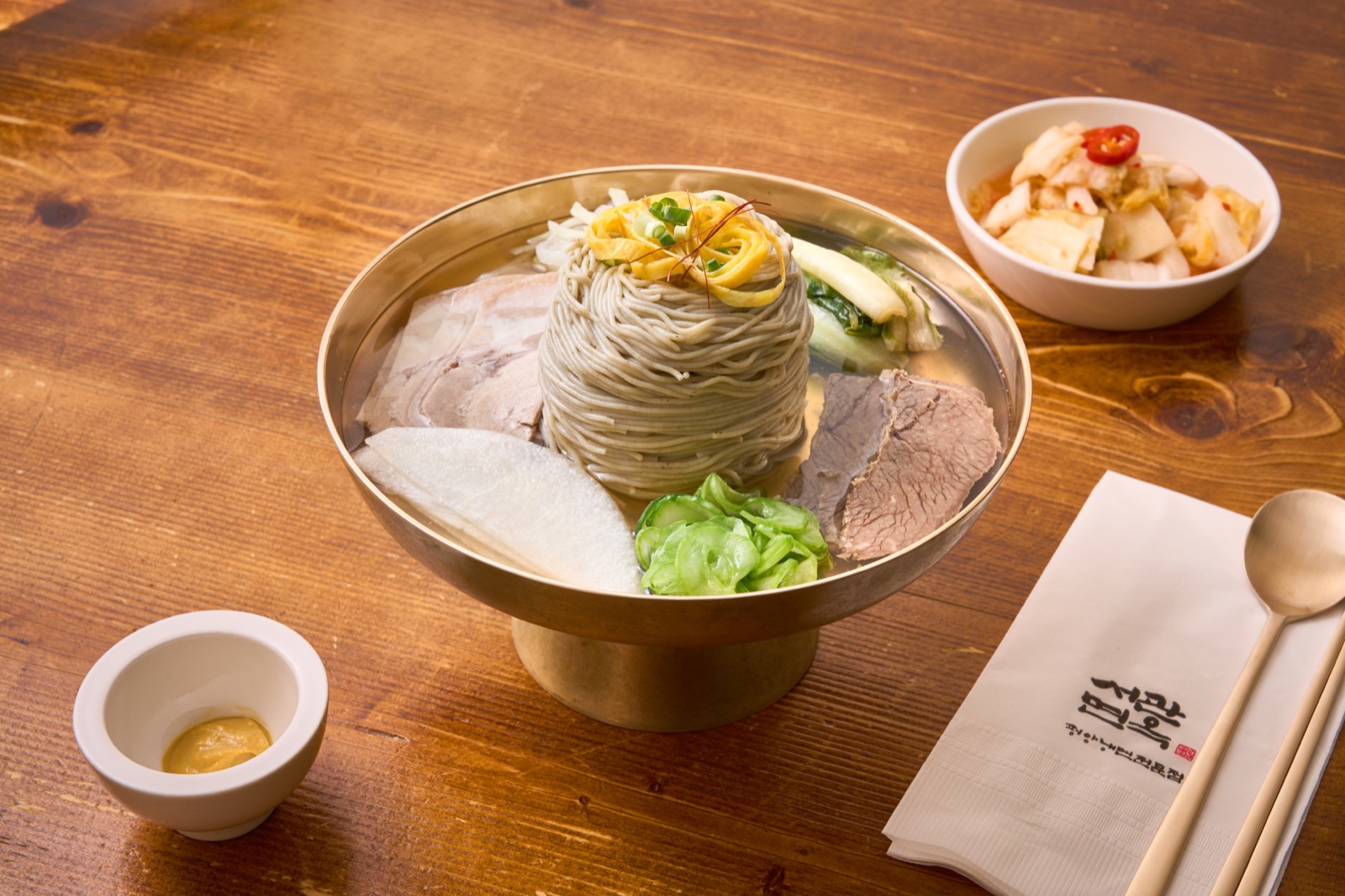 서관면옥 평양냉면, 고명을 겹으로 올린 메밀면